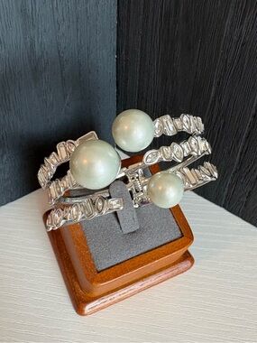 Alexis Bittar bracelet hinged cuff silver tone rhinestones gray faux pearl 7” +